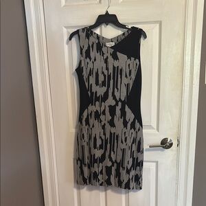 Elegant Black and Gray Patterned Dress